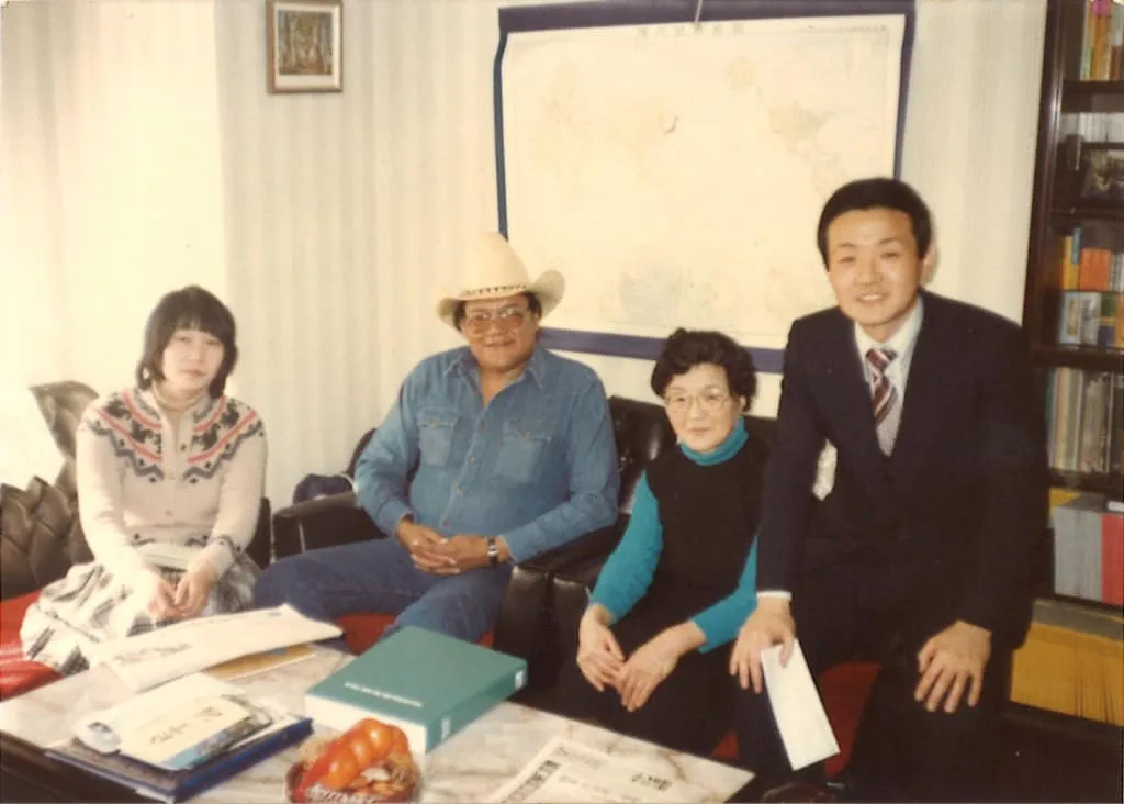 Welcoming a Canadian Indigenous chief to Tokyo, with my mother Akiko on my left
