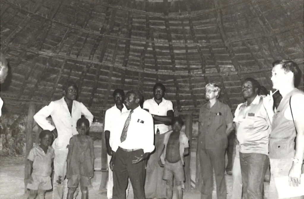 1984 Launching the well-digging project of singer Shinichi Mori's charity concert in Zambia, Africa