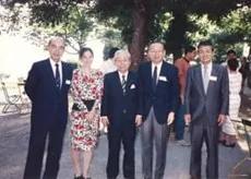 (From left) Toshihiko Yamashita, Senior Advisor to Matsushita Electric; Reiko Fujita; Ryuzaburo Kaku, Chairman of Canon; and Kyuji Nara, Chairman of Mitsubishi Research Institute