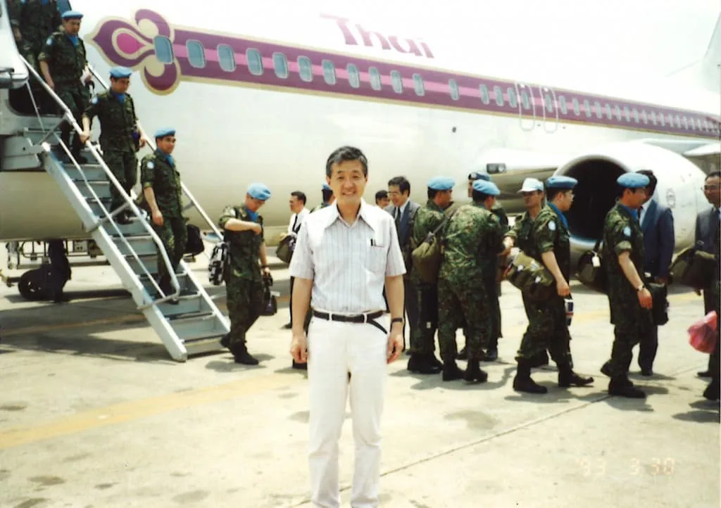 1993 Welcoming the arrival of Japan's Self-Defense Forces PKO unit to Cambodia, their first overseas deployment