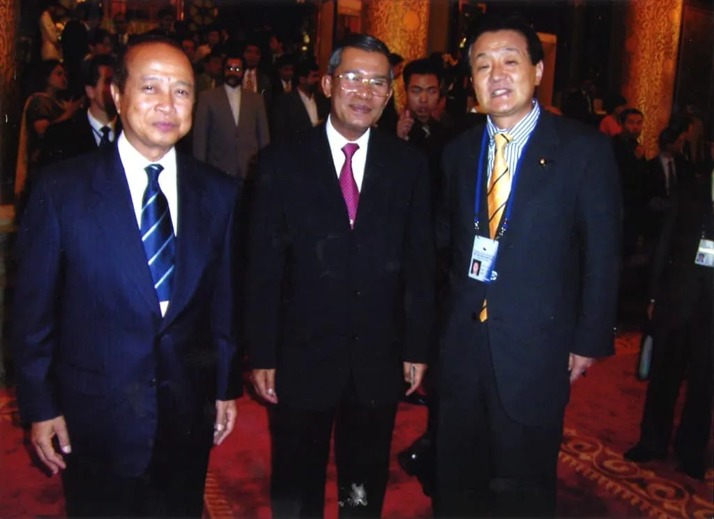 2004 With Prince Norodom Ranariddh of Cambodia (left) and Prime Minister Hun Sen (right) at the 3rd International Conference of Asian Political Parties in Beijing