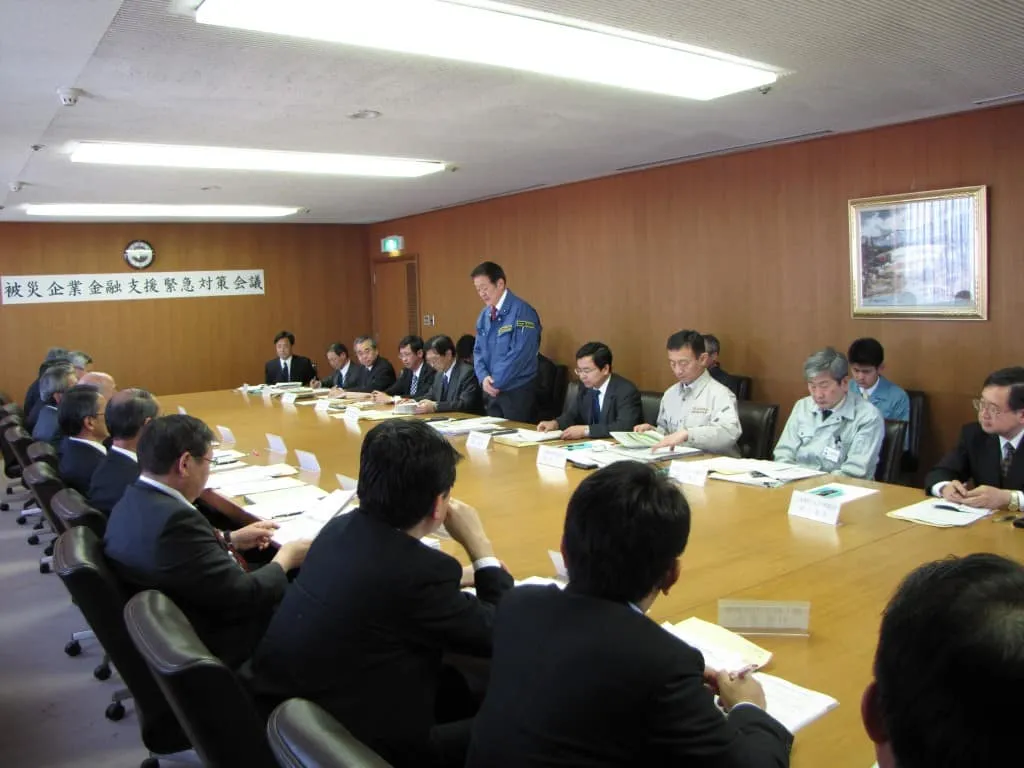 Giving a speech at the Emergency Meeting for Financial Support for Disaster-Affected Companies in Ibaraki Prefecture as Chairman of the Financial Affairs Committee of the House of Councillors