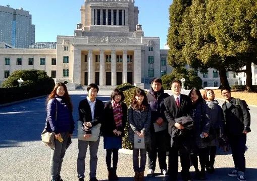 Students visiting the Diet
